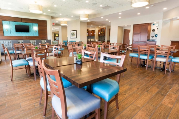 Drury Inn and Suites Colorado Springs Near the Air Force Academy (Gleneagle)